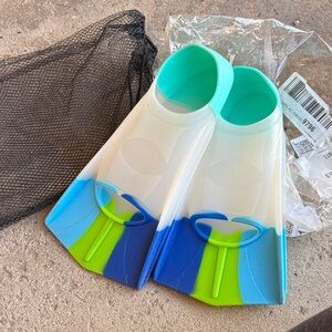 Kids Aqua Flippers - Blue and Green